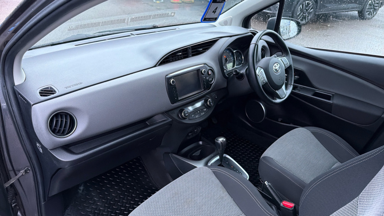 Toyota Yaris 1.5 Hybrid Icon 5dr CVT Hybrid Hatchback